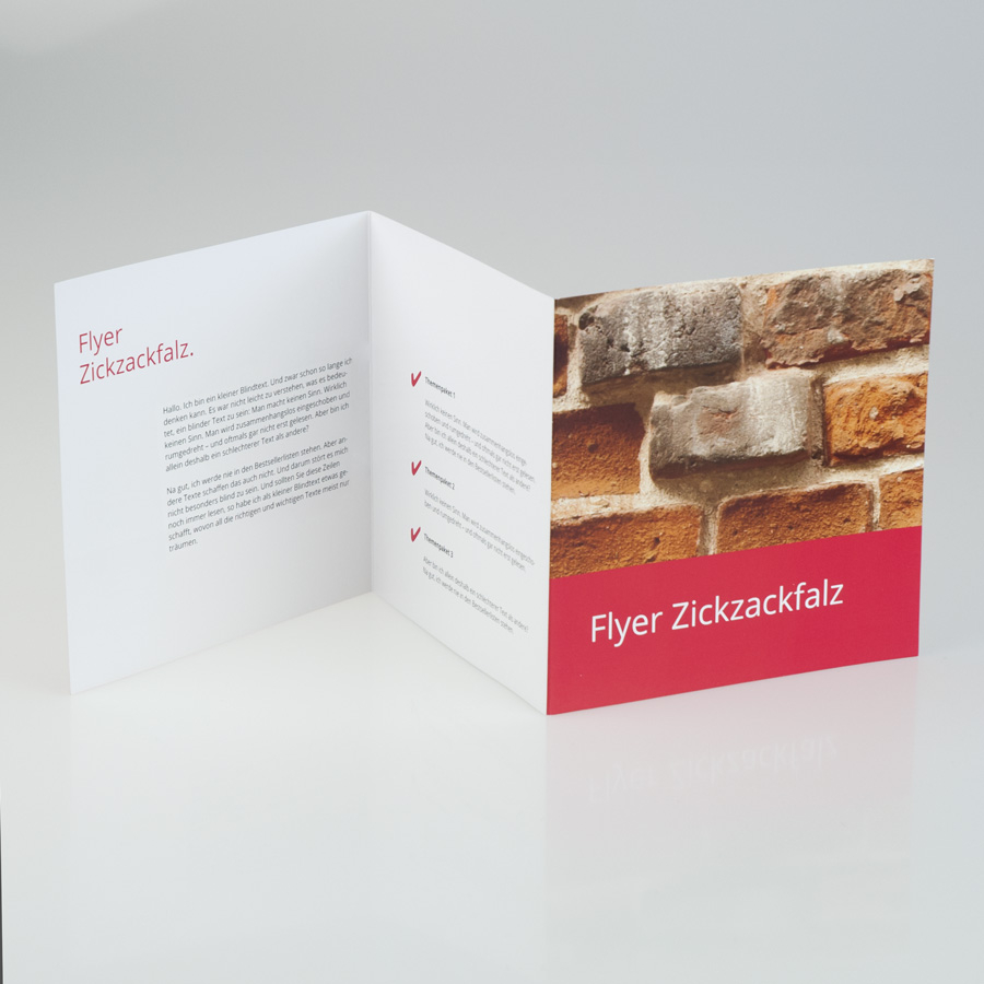 Flyer Zickzackfalz offen